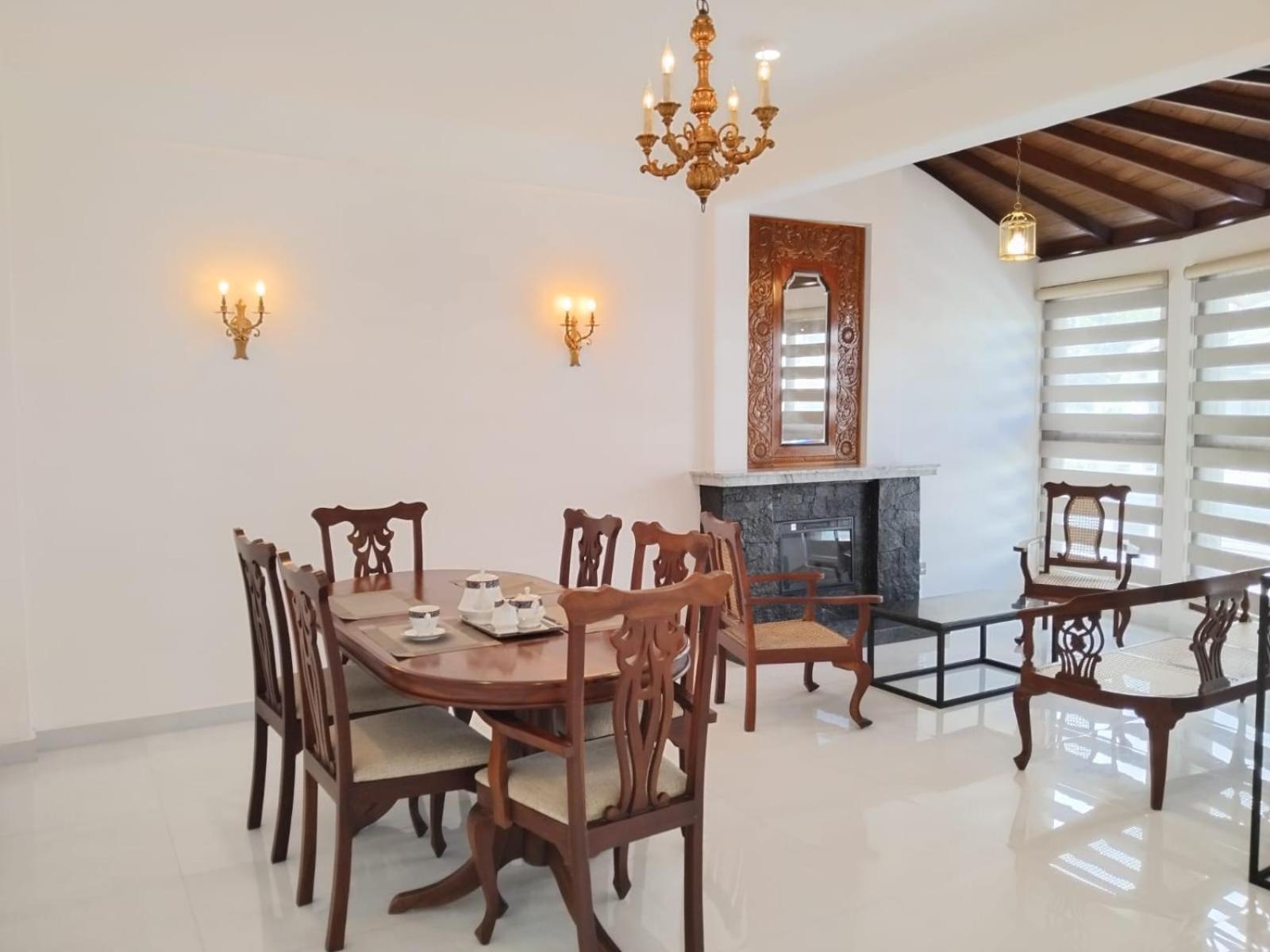 Golden King Residence - Free Pickup From Kandy Railway Station Екстериор снимка