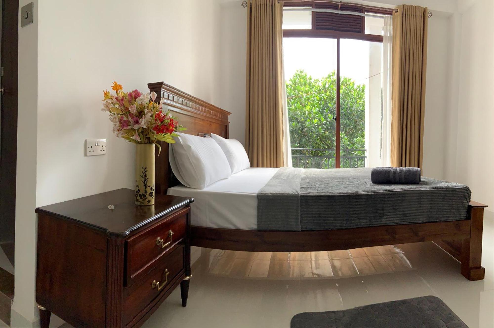 Golden King Residence - Free Pickup From Kandy Railway Station Екстериор снимка
